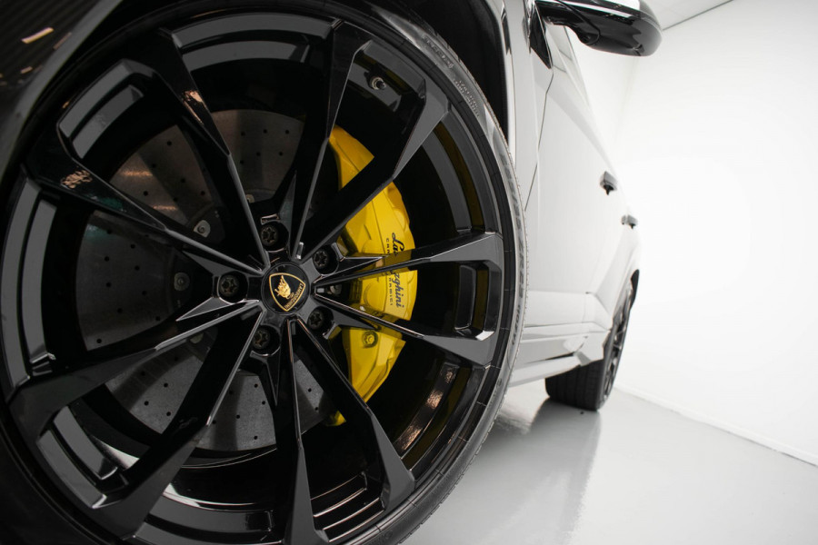 Lamborghini Urus 4.0 V8 |Pano|TwoTone|Massage|23Inch|HUD|B&O|