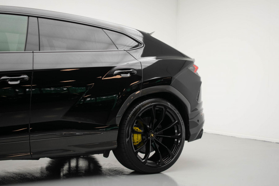 Lamborghini Urus 4.0 V8 |Pano|TwoTone|Massage|23Inch|HUD|B&O|