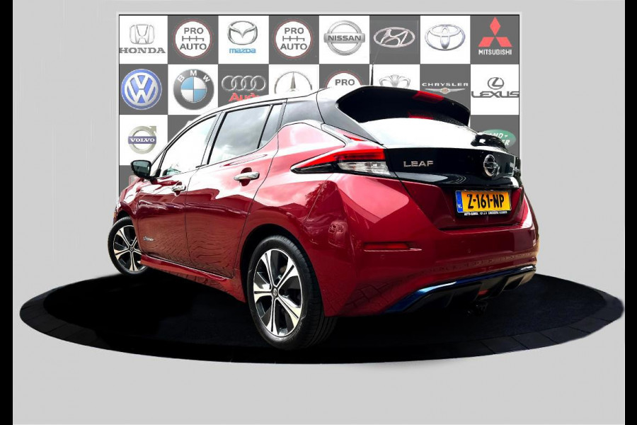Nissan Leaf Tekna 40 kWh 3d cam_Trekh_Stoelverw_Navi