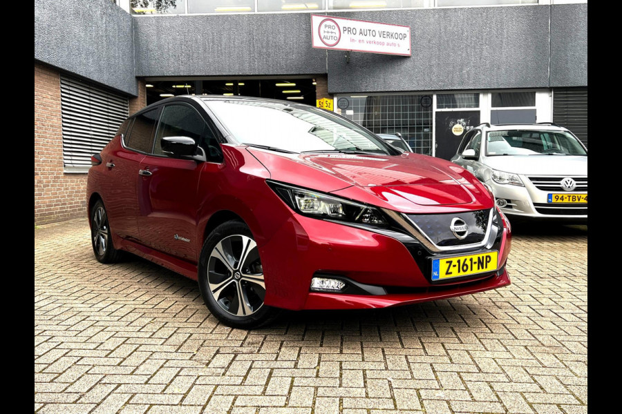 Nissan Leaf Tekna 40 kWh 3d cam_Trekh_Stoelverw_Navi
