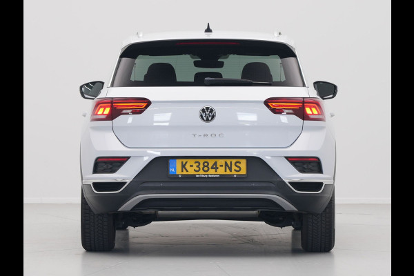 Volkswagen T-Roc 1.5 TSI 150pk DSG Sport Navigatie Camera Acc Executive Getint glas 205