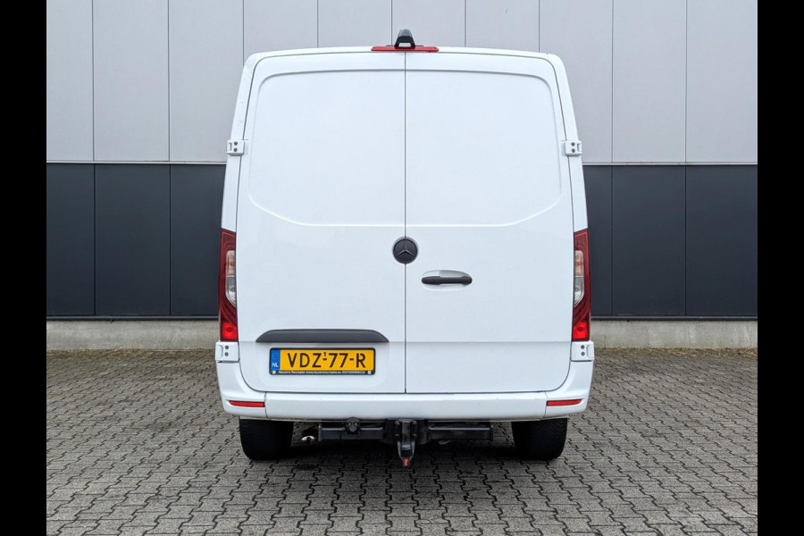 Mercedes-Benz Sprinter 319 3.0 CDI AUT L2H1 LED MBUX 3500KG TREKHAAK