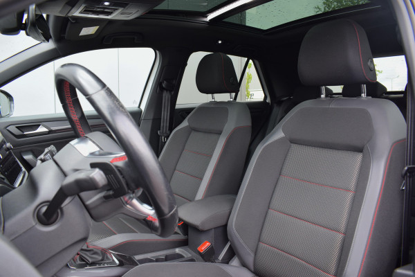 Volkswagen T-Roc 1.5 TSI Sport Business R | Pano | Half Leer | Virtual | Apple CarPlay