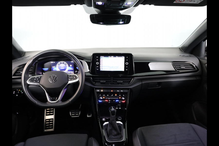 Volkswagen T-Roc 1.5 TSI R-Line 150 pk Automaat (DSG) | Navigatie | Parkeersensoren (Park assist) | Achteruitrijcamera | Matrix LED koplampen | Stoelverwarming | Black Style pakket | R-Line |