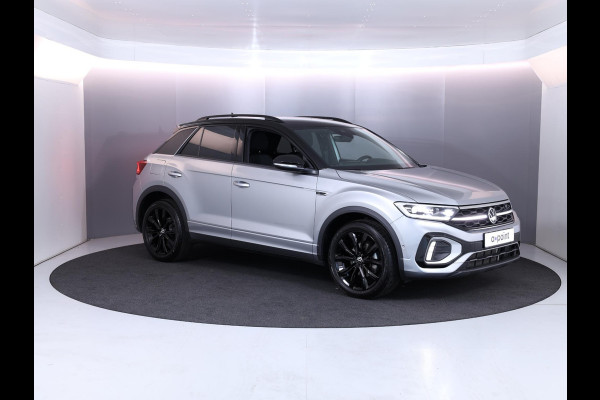 Volkswagen T-Roc 1.5 TSI R-Line 150 pk Automaat (DSG) | Navigatie | Parkeersensoren (Park assist) | Achteruitrijcamera | Matrix LED koplampen | Stoelverwarming | Black Style pakket | R-Line |