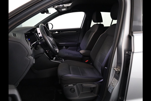 Volkswagen T-Roc 1.5 TSI R-Line 150 pk Automaat (DSG) | Navigatie | Parkeersensoren (Park assist) | Achteruitrijcamera | Matrix LED koplampen | Stoelverwarming | Black Style pakket | R-Line |