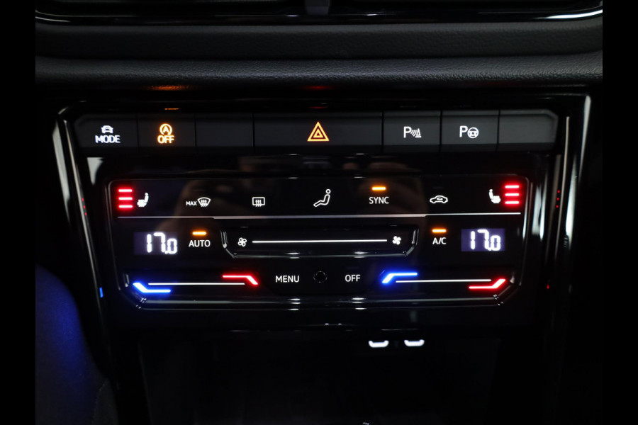 Volkswagen T-Roc 1.5 TSI R-Line 150 pk Automaat (DSG) | Navigatie | Parkeersensoren (Park assist) | Achteruitrijcamera | Matrix LED koplampen | Stoelverwarming | Black Style pakket | R-Line |