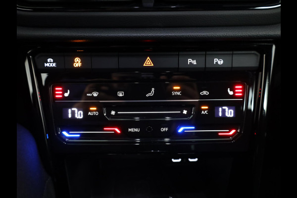 Volkswagen T-Roc 1.5 TSI R-Line 150 pk Automaat (DSG) | Navigatie | Parkeersensoren (Park assist) | Achteruitrijcamera | Matrix LED koplampen | Stoelverwarming | Black Style pakket | R-Line |