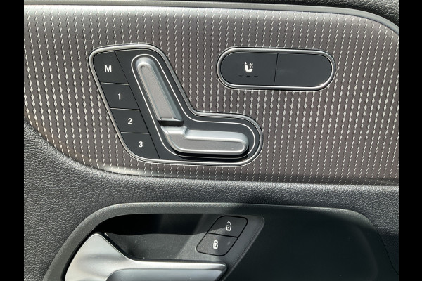 Mercedes-Benz B-Klasse 180 Business Solution Luxury Automaat Pano Leder Adap.Cruise Vol Opties!