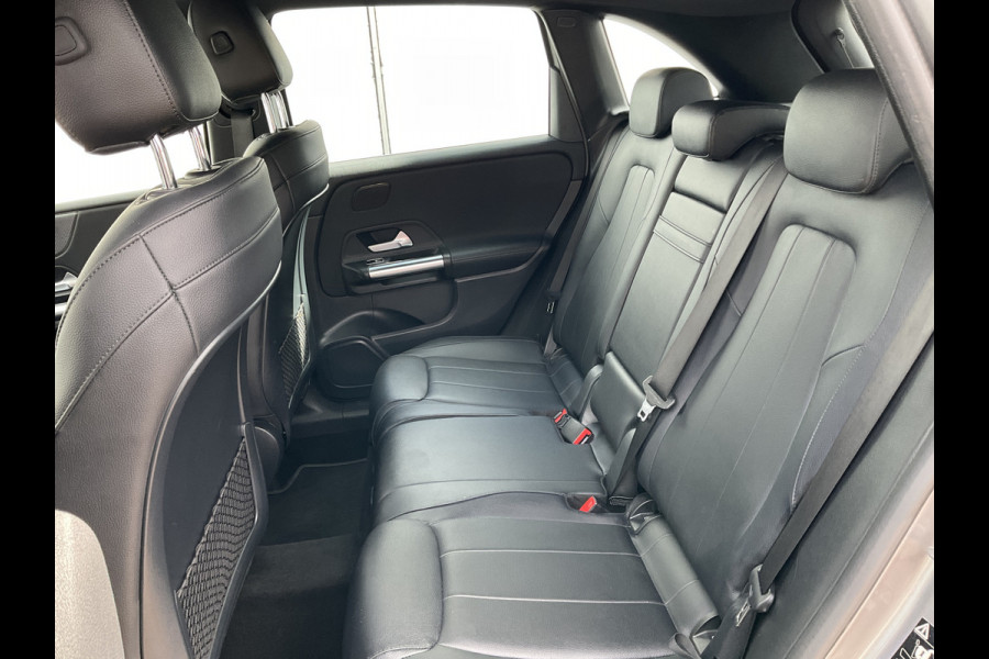 Mercedes-Benz B-Klasse 180 Business Solution Luxury Automaat Pano Leder Adap.Cruise Vol Opties!