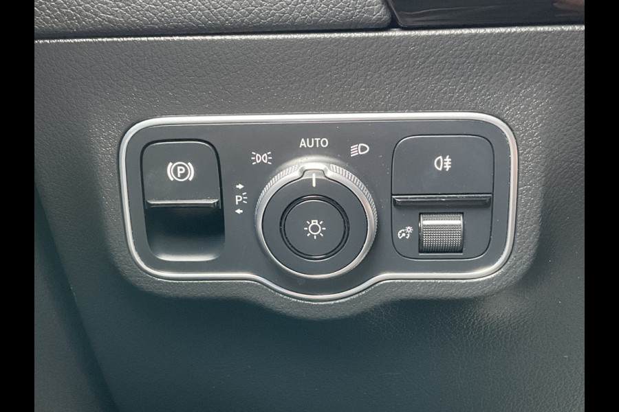 Mercedes-Benz B-Klasse 180 Business Solution Luxury Automaat Pano Leder Adap.Cruise Vol Opties!