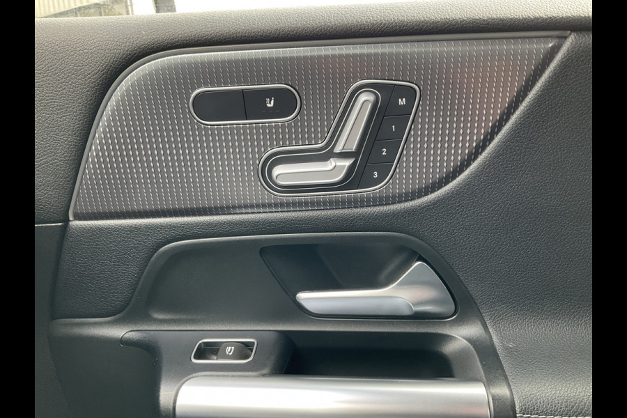 Mercedes-Benz B-Klasse 180 Business Solution Luxury Automaat Pano Leder Adap.Cruise Vol Opties!