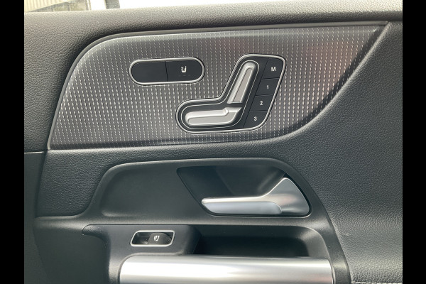 Mercedes-Benz B-Klasse 180 Business Solution Luxury Automaat Pano Leder Adap.Cruise Vol Opties!