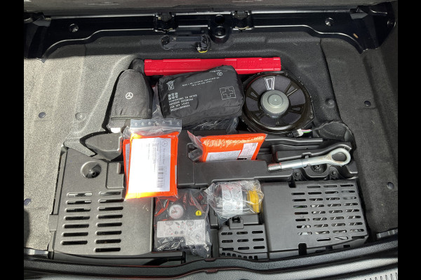 Mercedes-Benz B-Klasse 180 Business Solution Luxury Automaat Pano Leder Adap.Cruise Vol Opties!
