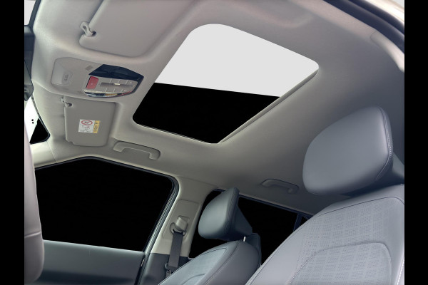 Kia EV3 Plus Advanced 81.4 kWh | Direct Leverbaar | Climate Control | Apple Carplay & Android Auto | Schuif- / Kanteldak |