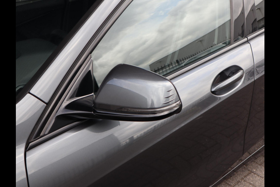 BMW 1-serie 118i Executive Edition | Pano | Sport-Line