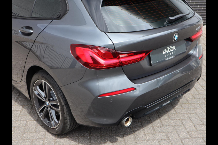 BMW 1-serie 118i Executive Edition | Pano | Sport-Line
