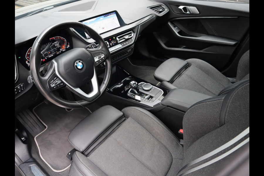 BMW 1-serie 118i Executive Edition | Pano | Sport-Line