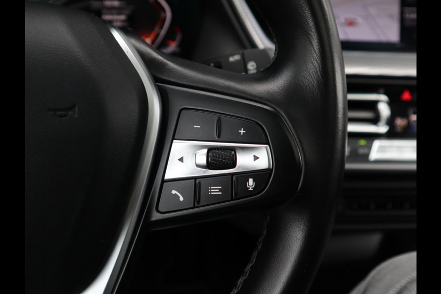 BMW 1-serie 118i Executive Edition | Pano | Sport-Line