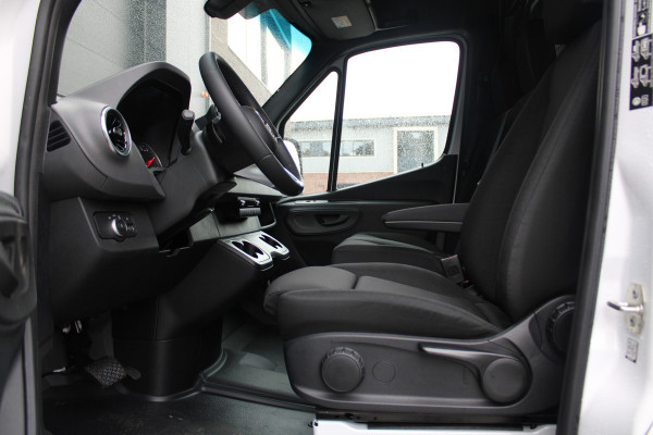 Mercedes-Benz Sprinter 317CDI L2H2 Pro - Mbux 10 - 3.5t Trekhaak - Betimmering - Camera - Carplay - Bind spot - Cruise - Smartphone integratie - Rijkla