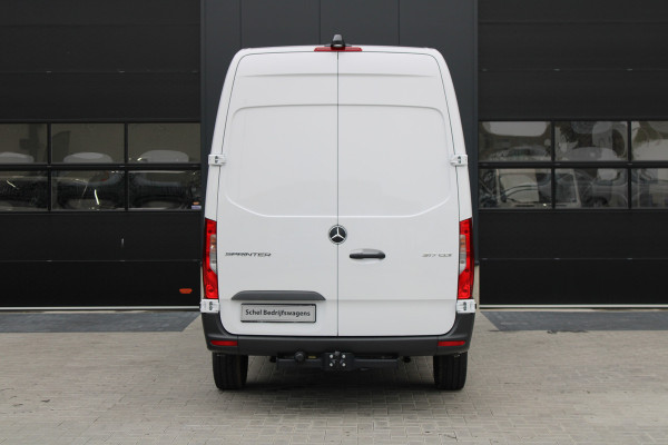 Mercedes-Benz Sprinter 317CDI L2H2 Pro - Mbux 10 - 3.5t Trekhaak - Betimmering - Camera - Carplay - Bind spot - Cruise - Smartphone integratie - Rijkla