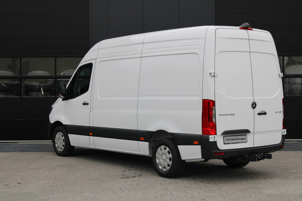 Mercedes-Benz Sprinter 317CDI L2H2 Pro - Mbux 10 - 3.5t Trekhaak - Betimmering - Camera - Carplay - Bind spot - Cruise - Smartphone integratie - Rijkla