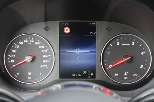 Mercedes-Benz Sprinter 317CDI L2H2 Pro - Mbux 10 - 3.5t Trekhaak - Betimmering - Camera - Carplay - Bind spot - Cruise - Smartphone integratie - Rijkla