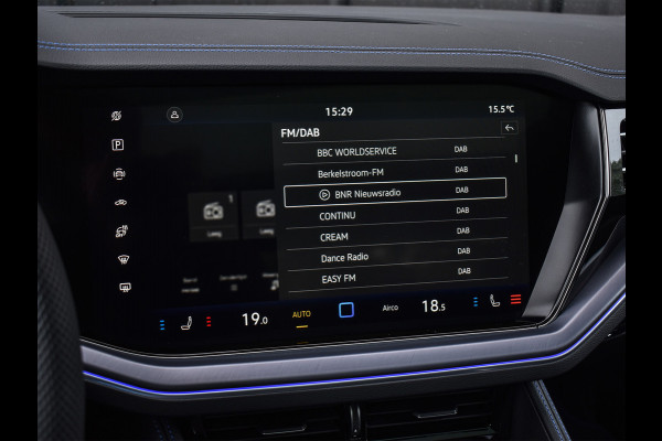 Volkswagen Touareg 3.0 TSi eHybrid 4MOTION R | HEAD-UP | DYNAUDIO | 360 CAMERA | SOFT-CLOSE | PANORAMADAK | KEYLESS ACCESS | STOELMASSAGE | TREKHAA