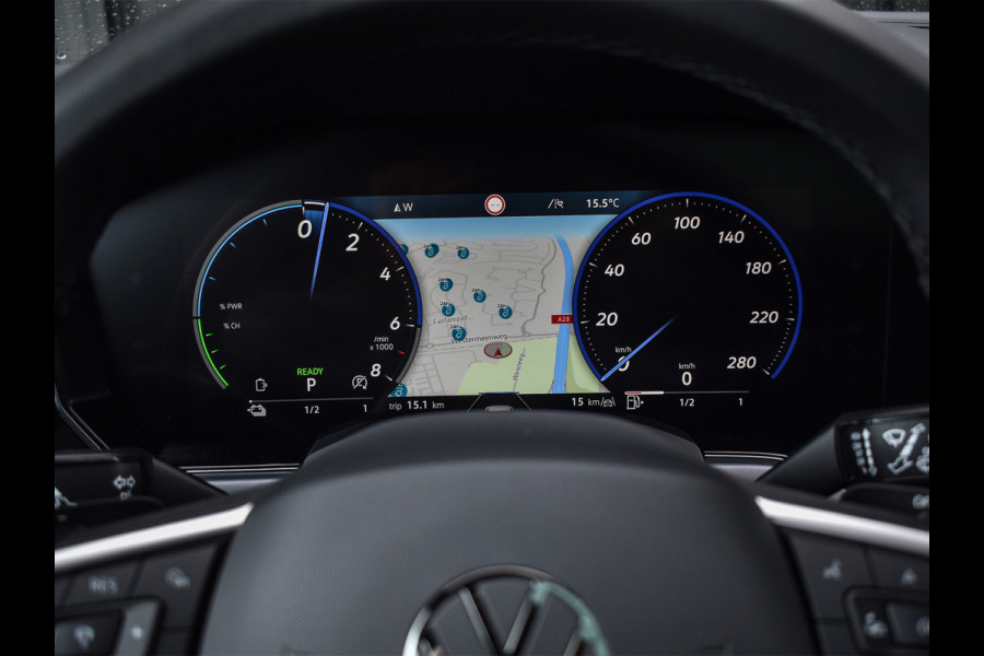 Volkswagen Touareg 3.0 TSi eHybrid 4MOTION R | HEAD-UP | DYNAUDIO | 360 CAMERA | SOFT-CLOSE | PANORAMADAK | KEYLESS ACCESS | STOELMASSAGE | TREKHAA