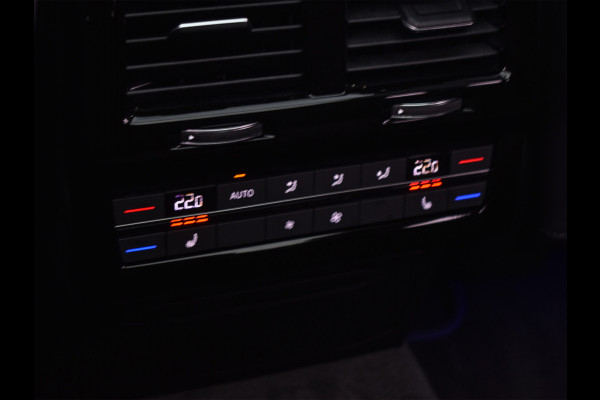 Volkswagen Touareg 3.0 TSi eHybrid 4MOTION R | HEAD-UP | DYNAUDIO | 360 CAMERA | SOFT-CLOSE | PANORAMADAK | KEYLESS ACCESS | STOELMASSAGE | TREKHAA