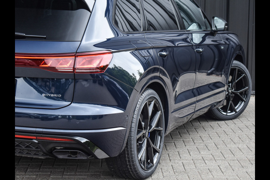 Volkswagen Touareg 3.0 TSi eHybrid 4MOTION R | HEAD-UP | DYNAUDIO | 360 CAMERA | SOFT-CLOSE | PANORAMADAK | KEYLESS ACCESS | STOELMASSAGE | TREKHAA