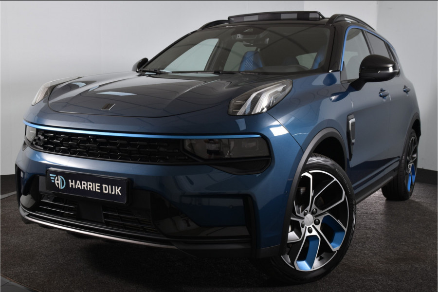 Lynk & Co 01 1.5 PHEV 261PK MY23 | 360 Camera | 7.4 kWh boordlader | Donkere hemel | S/K-panodak | Adapt. Cruise | Memory | Elek. klep | LM 20" | 1874