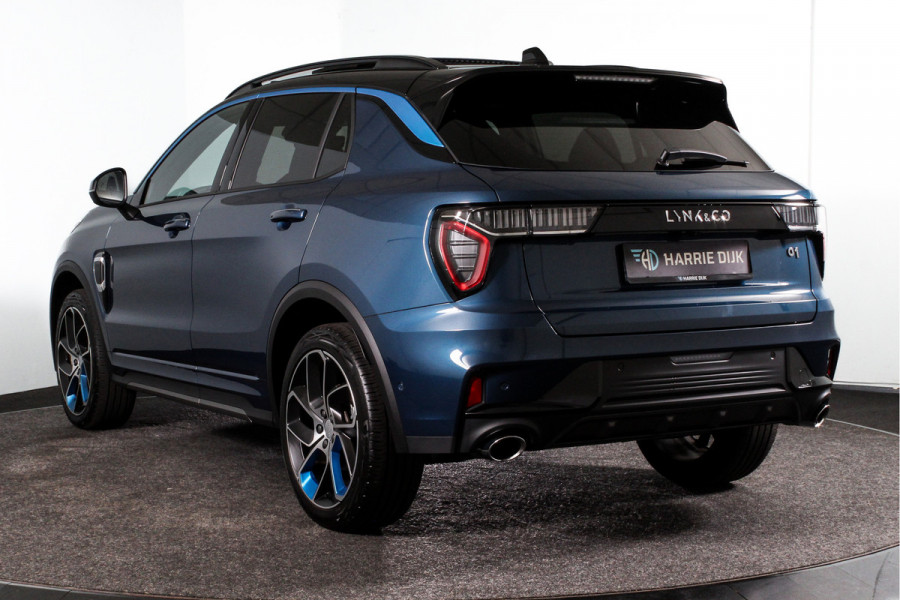 Lynk & Co 01 1.5 PHEV 261PK MY23 | 360 Camera | 7.4 kWh boordlader | Donkere hemel | S/K-panodak | Adapt. Cruise | Memory | Elek. klep | LM 20" | 1874