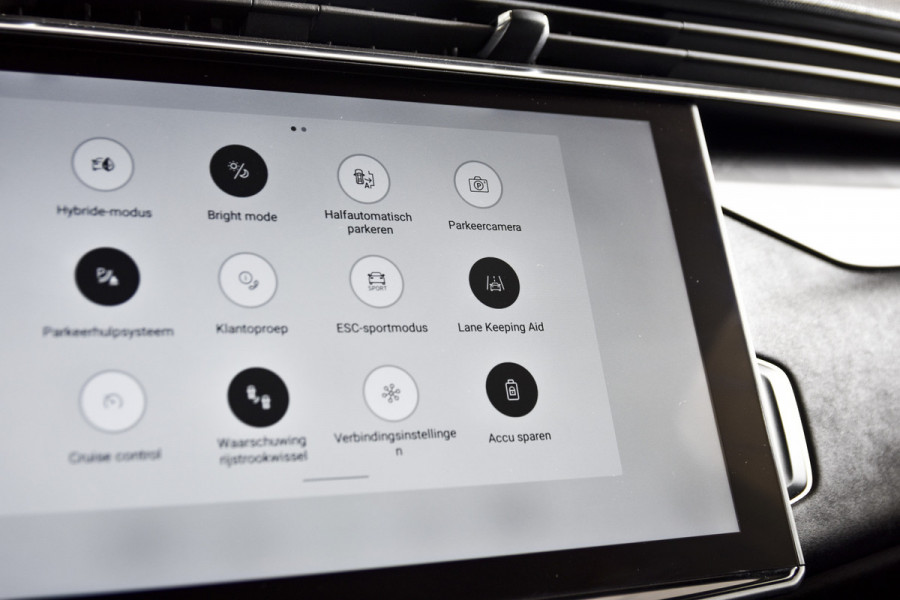 Lynk & Co 01 1.5 PHEV 261PK MY23 | 360 Camera | 7.4 kWh boordlader | Donkere hemel | S/K-panodak | Adapt. Cruise | Memory | Elek. klep | LM 20" | 1874