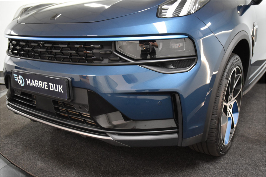 Lynk & Co 01 1.5 PHEV 261PK MY23 | 360 Camera | 7.4 kWh boordlader | Donkere hemel | S/K-panodak | Adapt. Cruise | Memory | Elek. klep | LM 20" | 1874
