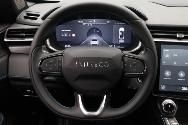 Lynk & Co 01 1.5 261PK Plug-in Hybrid Zwarte Hemel 360 Camera Pano/dak Apple/Carplay Adaptive/Cruise