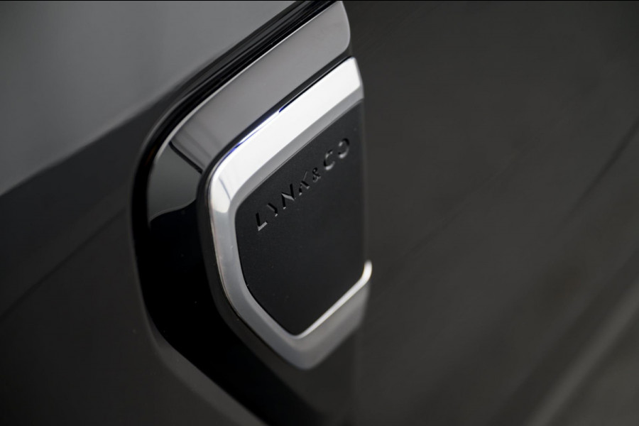 Lynk & Co 01 1.5 261PK Plug-in Hybrid Zwarte Hemel 360 Camera Pano/dak Apple/Carplay Adaptive/Cruise