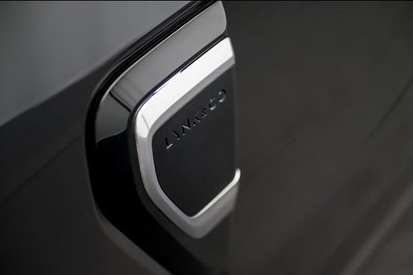Lynk & Co 01 1.5 261PK Plug-in Hybrid Zwarte Hemel 360 Camera Pano/dak Apple/Carplay Adaptive/Cruise