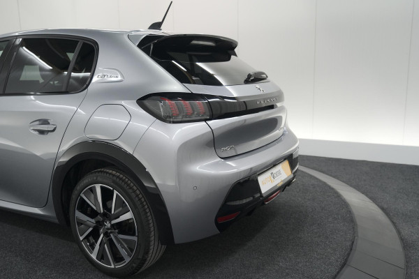 Peugeot 208 PureTech 100 GT-Line | Camera | Navigatie | Parkeersensoren | Apple Carplay