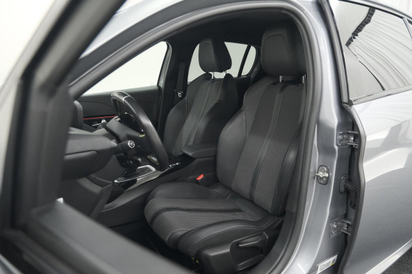 Peugeot 208 PureTech 100 GT-Line | Camera | Navigatie | Parkeersensoren | Apple Carplay