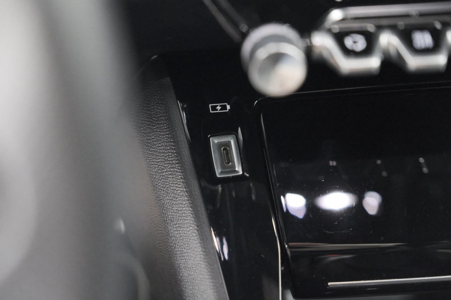 Peugeot 208 PureTech 100 GT-Line | Camera | Navigatie | Parkeersensoren | Apple Carplay