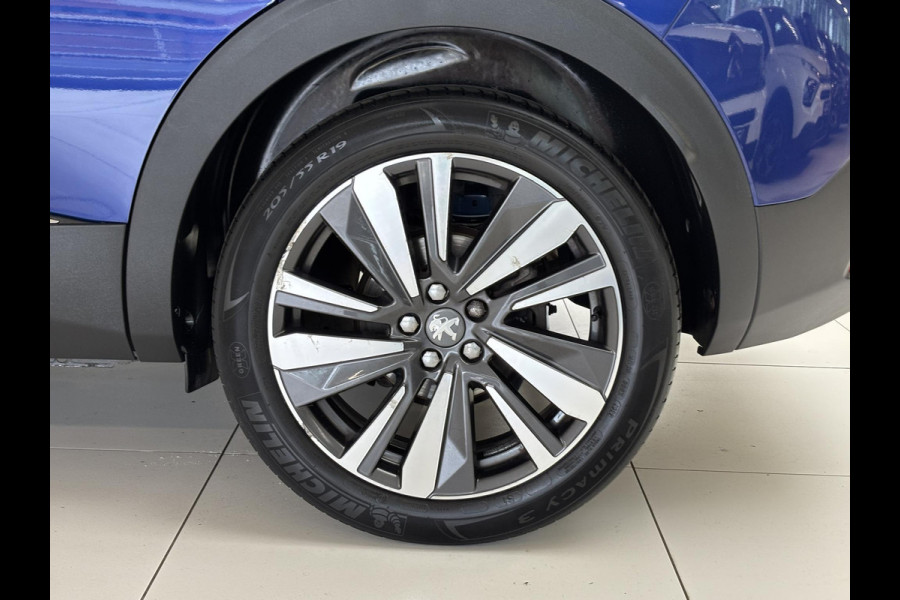 Peugeot 3008 1.2 PureTech GT Line Navigatie | Elektrische achterklep | Achteruitrijcamera | Dodehoekdetectie | NIEUWE DISTRIBUTIE