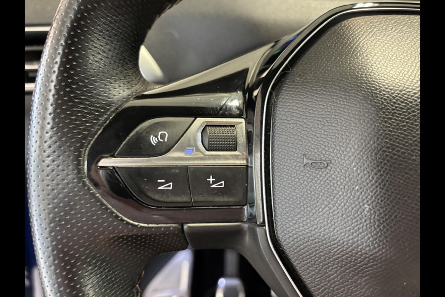 Peugeot 3008 1.2 PureTech GT Line Navigatie | Elektrische achterklep | Achteruitrijcamera | Dodehoekdetectie | NIEUWE DISTRIBUTIE