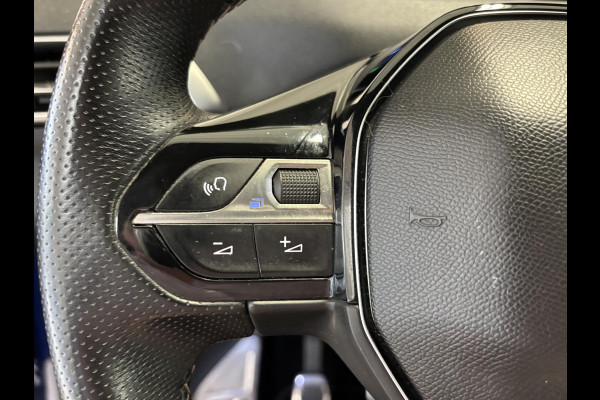 Peugeot 3008 1.2 PureTech GT Line Navigatie | Elektrische achterklep | Achteruitrijcamera | Dodehoekdetectie | NIEUWE DISTRIBUTIE