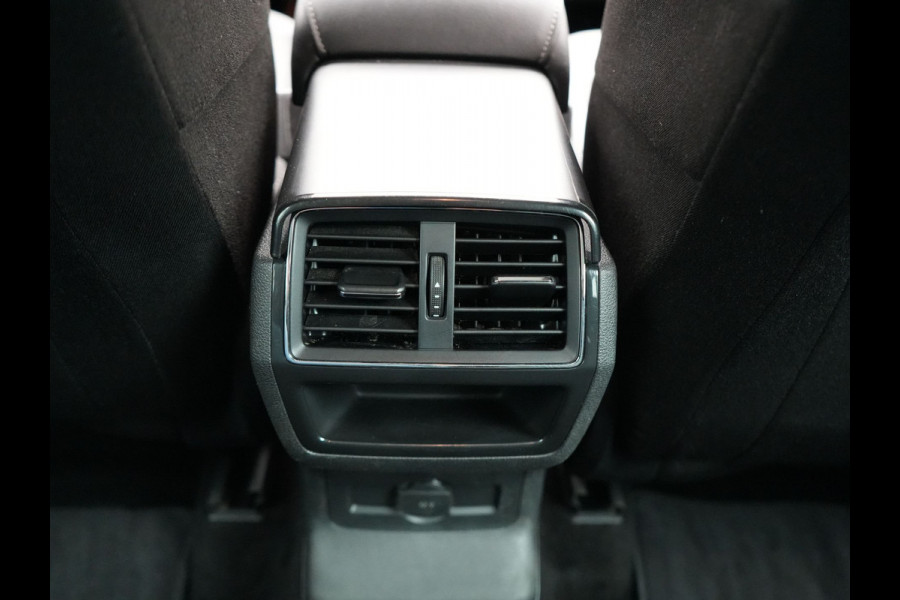 Škoda Kodiaq 1.5 TSI Ambition 150 pk DSG | Trekhaak af Fabriek | Carplay | Stoelverwarming | Spraakbediening | Navigatiesysteem full map |  Dab |