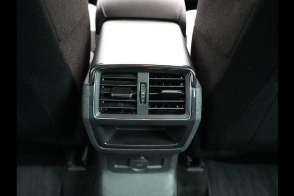Škoda Kodiaq 1.5 TSI Ambition 150 pk DSG | Trekhaak af Fabriek | Carplay | Stoelverwarming | Spraakbediening | Navigatiesysteem full map |  Dab |