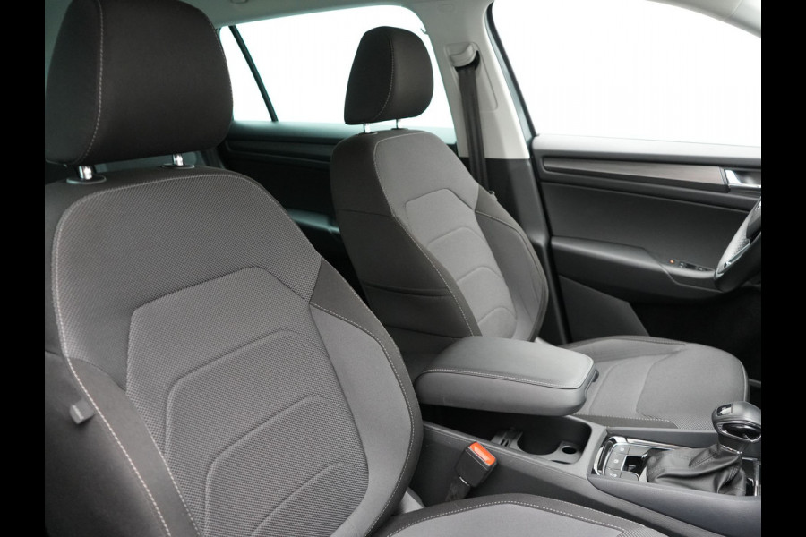 Škoda Kodiaq 1.5 TSI Ambition 150 pk DSG | Trekhaak af Fabriek | Carplay | Stoelverwarming | Spraakbediening | Navigatiesysteem full map |  Dab |
