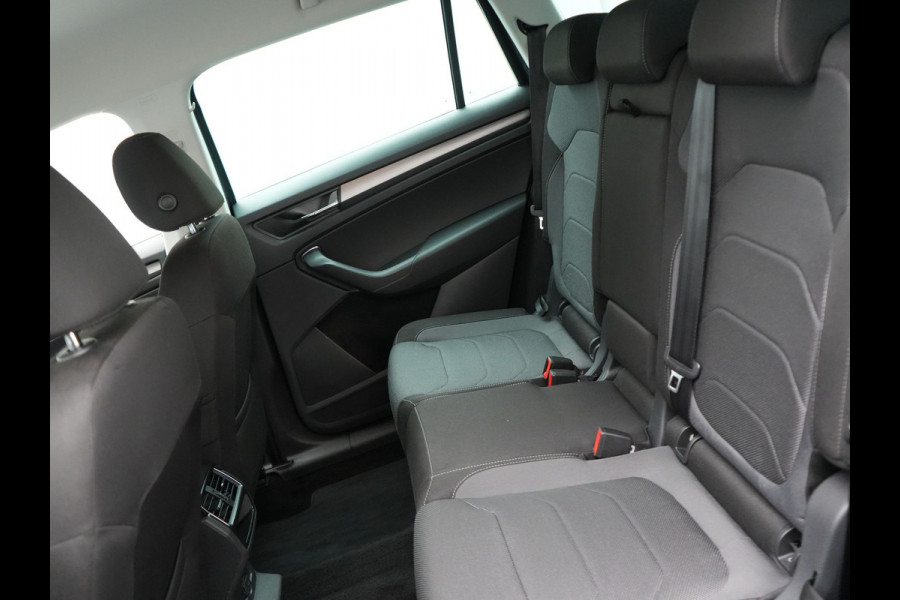 Škoda Kodiaq 1.5 TSI Ambition 150 pk DSG | Trekhaak af Fabriek | Carplay | Stoelverwarming | Spraakbediening | Navigatiesysteem full map |  Dab |