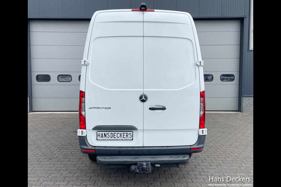 Mercedes-Benz Sprinter 317 L2H2 MBUX 170PK Airco Navigatie Trekhaak Camera Parkeersensoren BPM Vrij