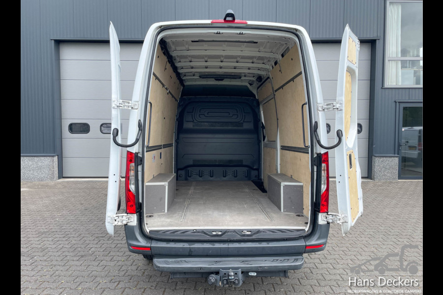 Mercedes-Benz Sprinter 317 L2H2 MBUX 170PK Airco Navigatie Trekhaak Camera Parkeersensoren BPM Vrij